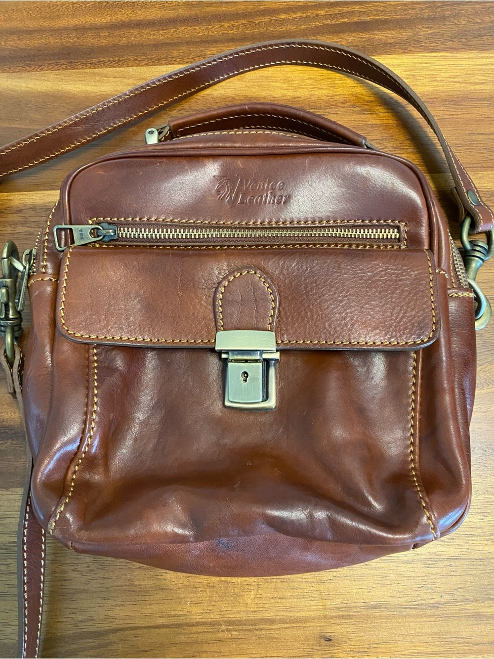 Venice Leather Crossbody Satchel Bag Purse - Picture 3 of 7